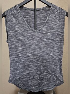 Lululemon Medium Heathered Gray Sleeveless Athletic Tank Top
